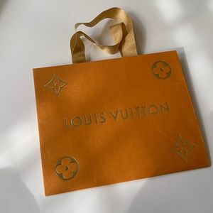LE Louis Vuitton shopping bag about 8 3/4 x 7 inches